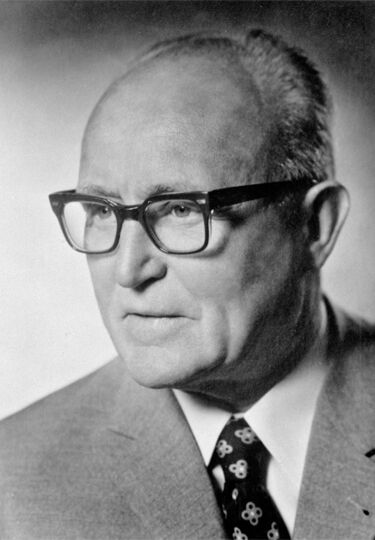 1934: Otto Keller (1901-1992) übernimmt von seinem Vater Albert Keller die Geschäftsführung.